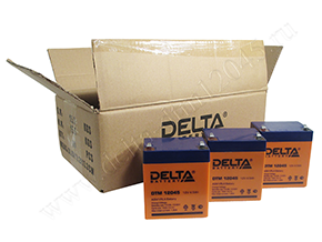 Открытая коробка и аккумуляторы Delta DTM 12045 рядом